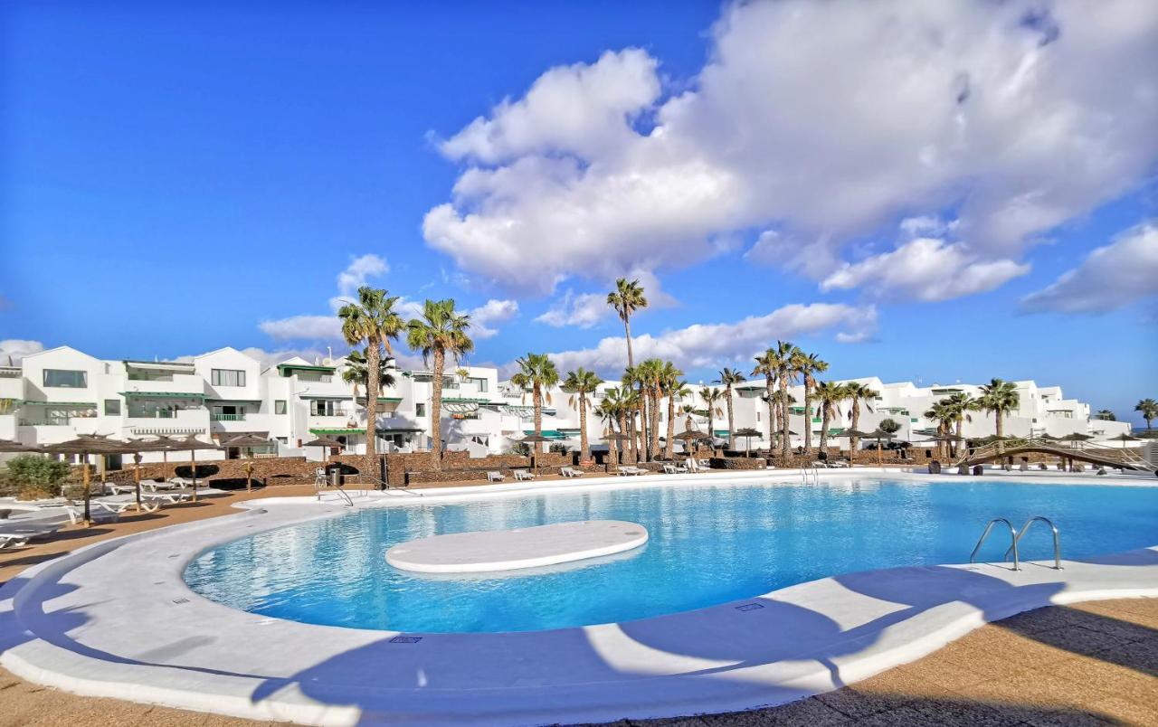 Calypso, Apartamento Completo Con Vistas Al Mar Y A La Piscina En Costa Teguise Luaran gambar
