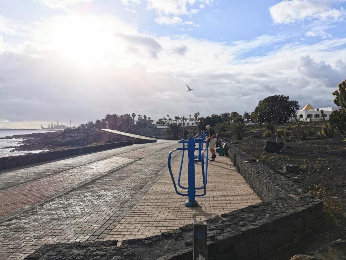 Calypso, Apartamento Completo Con Vistas Al Mar Y A La Piscina En Costa Teguise Luaran gambar
